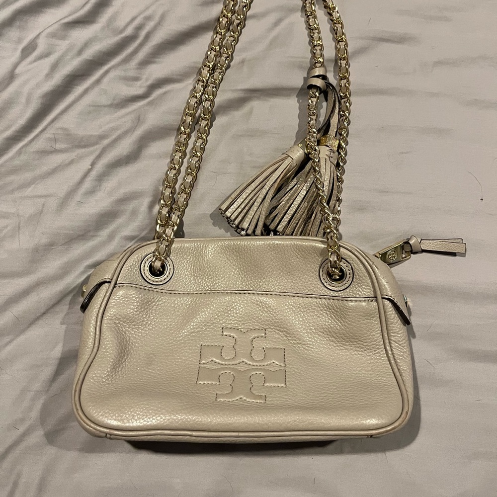 Tory Burch cross body / shoulder bag.